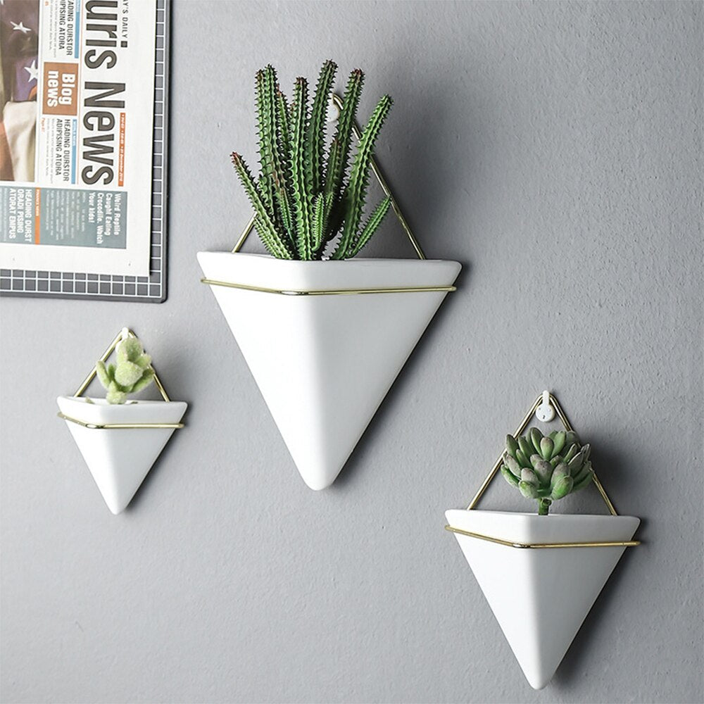 Wall-Mounted Hanging Flower Pot Triangle Ceramic Wall Vases Plant Hanger Flower Pot Planter Hanger Garden Hanging Planter